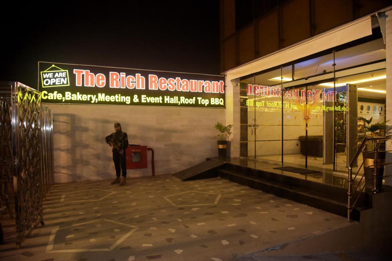 The Rich Hotel & Apartments Lahore Extérieur photo