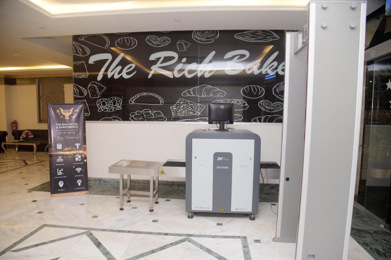 The Rich Hotel & Apartments Lahore Extérieur photo