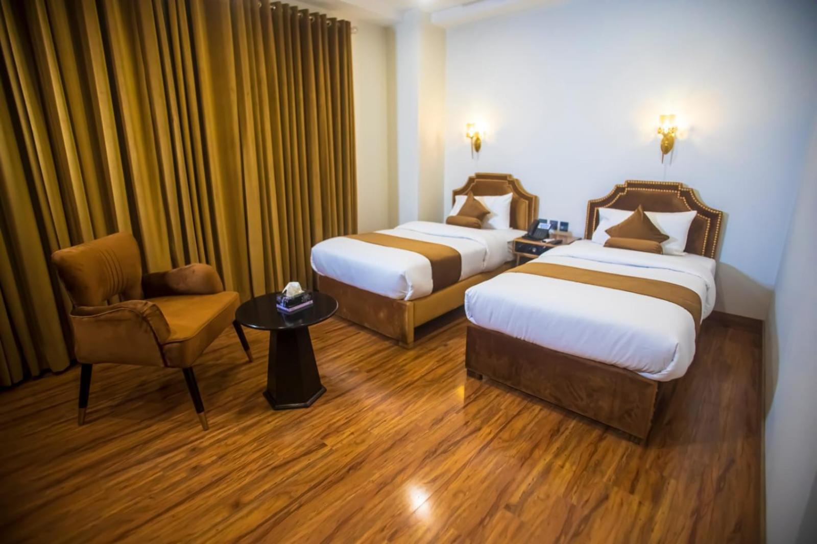 The Rich Hotel & Apartments Lahore Extérieur photo