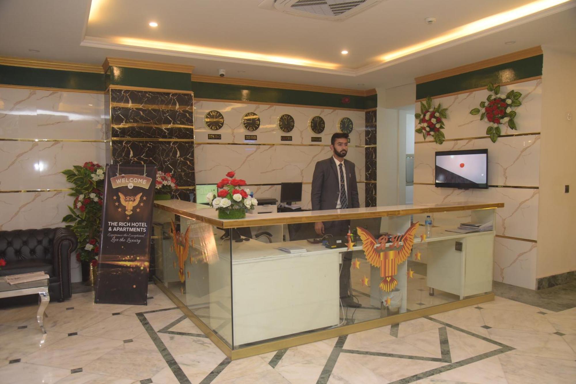 The Rich Hotel & Apartments Lahore Extérieur photo